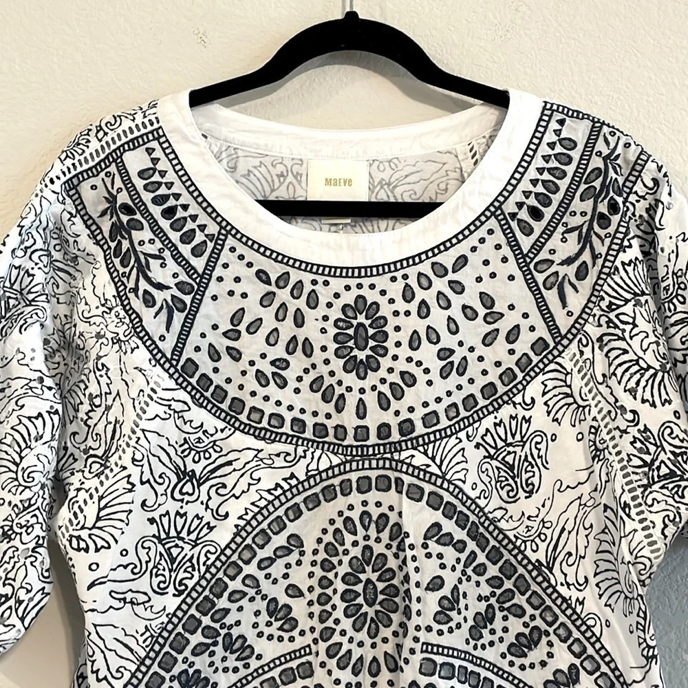 Maeve Anthropologie Women’s Tunic Top Small White Blue Eyelet Paisley Floral